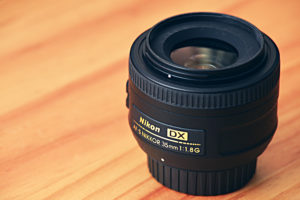this is an image of a nikon dx 35mm lens