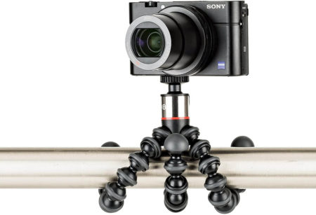 This is an image of JOBY GorillaPod 500 A Compact, Flexible Tripod for Sub-Compact Cameras